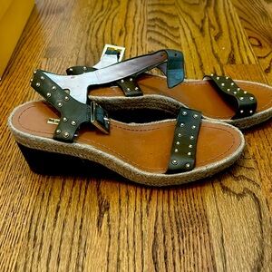 Brand new Louise eat Cie sandals.